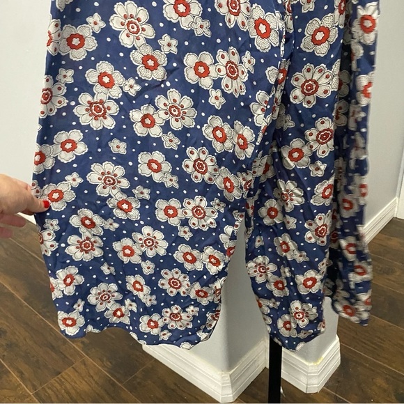 ANTHROPOLOGIE 100% Silk M.i.h Floral Wide Leg Belted Jumpsuit Blue Red Sz Small - Picture 4 of 6